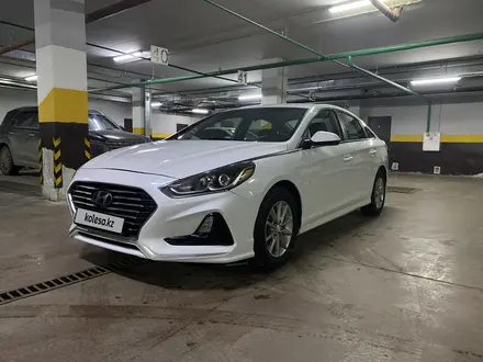 Hyundai Sonata 2019 года за 8 600 000 тг. в Астана – фото 2