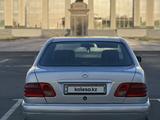 Mercedes-Benz E 230 1996 годаүшін2 850 000 тг. в Талдыкорган – фото 2