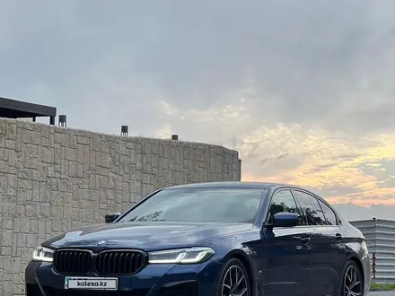 BMW 530 2020 года за 25 000 000 тг. в Алматы