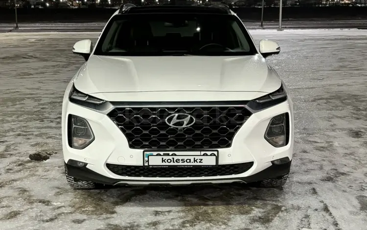 Hyundai Santa Fe 2020 годаүшін15 500 000 тг. в Караганда