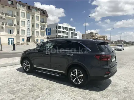 Kia Sorento 2019 года за 13 500 000 тг. в Актау – фото 2