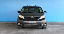 Toyota Sienna 2010 года за 7 810 900 тг. в Шымкент – фото 2