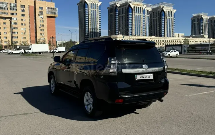 Toyota Land Cruiser Prado 2017 года за 19 500 000 тг. в Астана