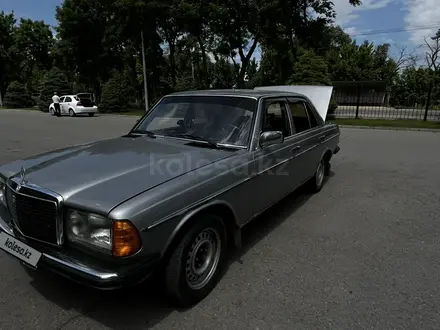 Mercedes-Benz E 230 1983 года за 2 500 000 тг. в Тараз – фото 6