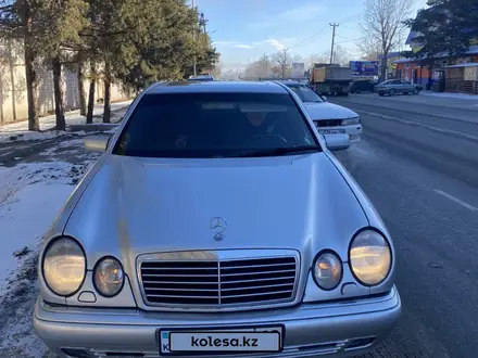 Mercedes-Benz E 280 1999 года за 3 999 999 тг. в Талдыкорган