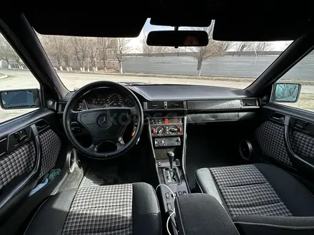 Mercedes-Benz E 320 1995 года за 3 500 000 тг. в Атырау – фото 9