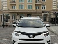 Toyota RAV4 2016 годаfor11 000 000 тг. в Актау