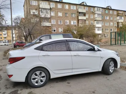 Hyundai Accent 2016 года за 6 000 000 тг. в Сатпаев – фото 2