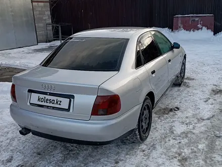 Audi A4 1995 года за 1 450 000 тг. в Алматы – фото 4