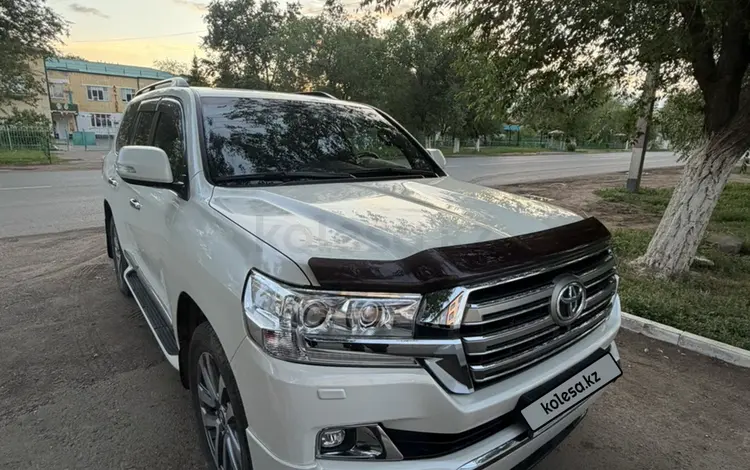 Toyota Land Cruiser 2016 годаүшін30 500 000 тг. в Уральск