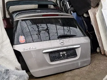 Крышка багажника GL w164 за 250 000 тг. в Алматы