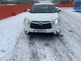Toyota Highlander 2014 года за 17 500 000 тг. в Астана