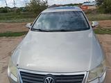 Volkswagen Passat 2005 годаүшін3 500 000 тг. в Актобе