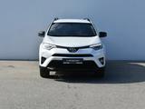 Toyota RAV4 Prestige+ 2019 года за 11 200 000 тг. в Атырау – фото 2