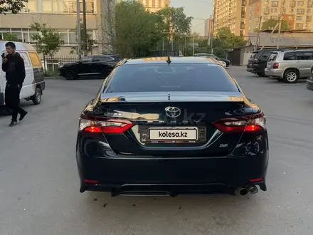 Toyota Camry 2021 года за 12 500 000 тг. в Алматы – фото 5