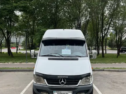 Mercedes-Benz Sprinter 2003 года за 6 900 000 тг. в Алматы – фото 2