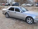 Mercedes-Benz E 300 1993 года за 3 300 000 тг. в Жезказган – фото 2