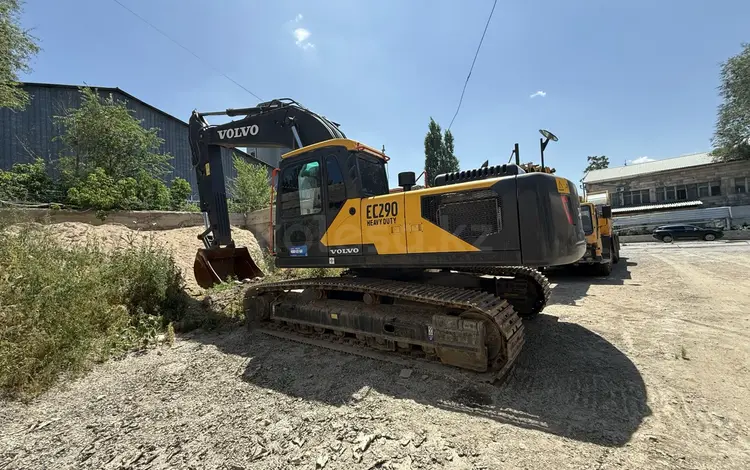 Volvo  EC 2023 года за 40 000 000 тг. в Алматы