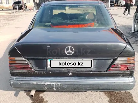 Mercedes-Benz E 200 1990 года за 800 000 тг. в Шымкент – фото 3