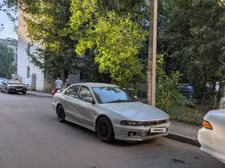 Mitsubishi Galant