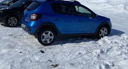 Renault Sandero Stepway 2015 года за 4 500 000 тг. в Усть-Каменогорск – фото 3