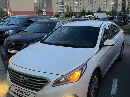 Hyundai Sonata 2015 года за 7 000 000 тг. в Астана