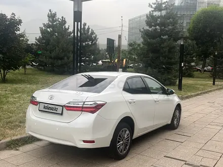 Toyota Corolla 2018 года за 9 200 000 тг. в Усть-Каменогорск – фото 2