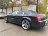 Chrysler 300C 2005 года за 4 907 949 тг. в Алматы – фото 3