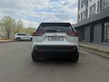 Toyota RAV4 2024 года за 20 000 000 тг. в Уральск – фото 4