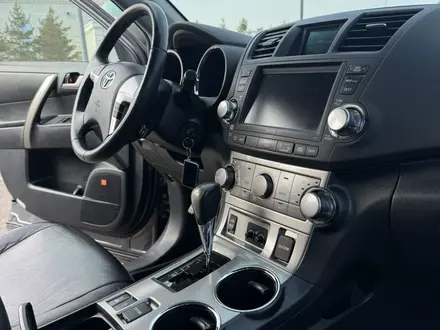 Toyota Highlander 2012 года за 11 900 000 тг. в Астана – фото 13