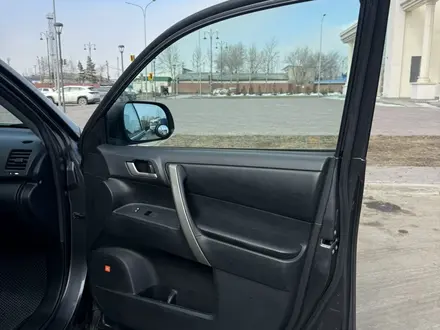 Toyota Highlander 2012 года за 11 900 000 тг. в Астана – фото 22