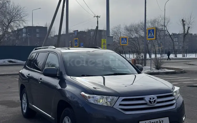 Toyota Highlander 2012 года за 11 900 000 тг. в Астана
