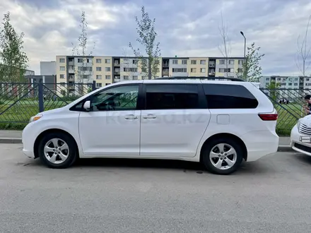 Toyota Sienna 2016 года за 17 000 000 тг. в Алматы – фото 2