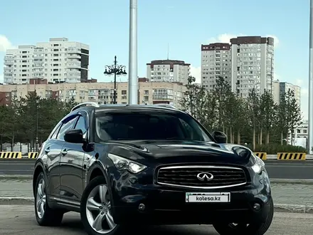 Infiniti FX35 2008 года за 9 000 000 тг. в Астана – фото 2