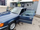 Mercedes-Benz E 200 1993 годаfor2 700 000 тг. в Астана