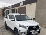 Toyota Hilux 2023 годаfor20 500 000 тг. в Актау – фото 2