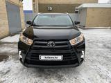 Toyota Highlander 2019 года за 18 900 000 тг. в Актобе