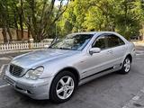 Mercedes-Benz C 200 2002 года за 3 200 000 тг. в Тараз – фото 4