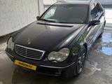 Mercedes-Benz C 200 2000 годаүшін1 700 000 тг. в Жанаозен – фото 2