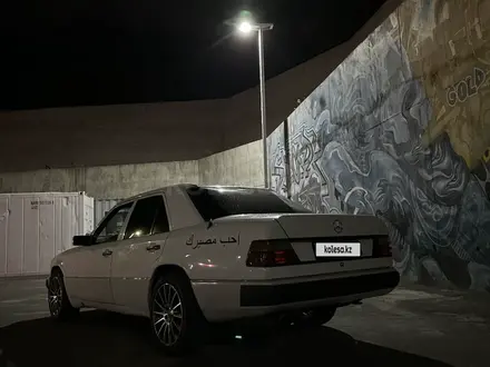 Mercedes-Benz E 200 1991 года за 3 500 000 тг. в Алматы – фото 2