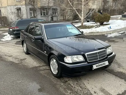 Mercedes-Benz C 220 1997 года за 3 600 000 тг. в Алматы – фото 3