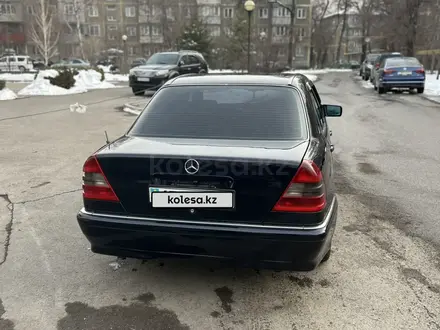 Mercedes-Benz C 220 1997 года за 3 600 000 тг. в Алматы – фото 4