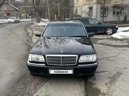 Mercedes-Benz C 220 1997 года за 3 600 000 тг. в Алматы