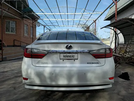 Lexus ES 300h 2017 года за 11 500 000 тг. в Кызылорда – фото 5