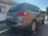Hyundai Santa Fe 2006 года за 5 500 000 тг. в Актобе – фото 3