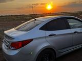 Hyundai Accent 2015 года за 5 000 000 тг. в Уральск – фото 2