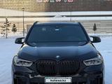 BMW X5 2022 года за 48 600 000 тг. в Астана