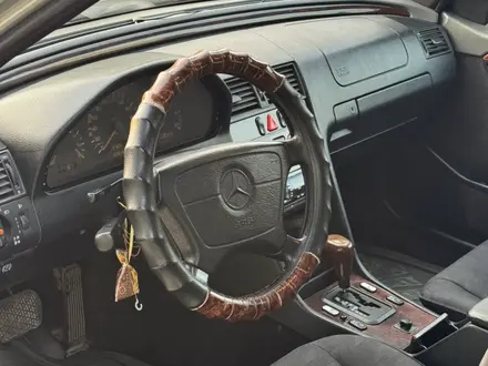 Mercedes-Benz C 200 1997 года за 2 500 000 тг. в Алматы – фото 7