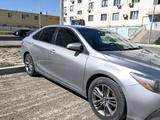 Toyota Camry 2015 года за 5 000 000 тг. в Атырау – фото 2