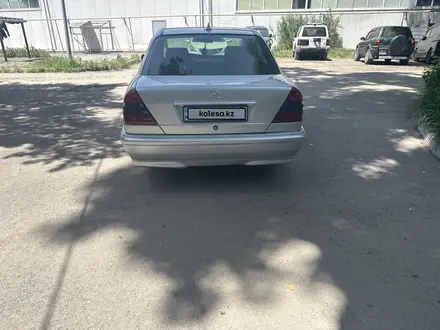 Mercedes-Benz C 240 1997 года за 2 500 000 тг. в Алматы – фото 16